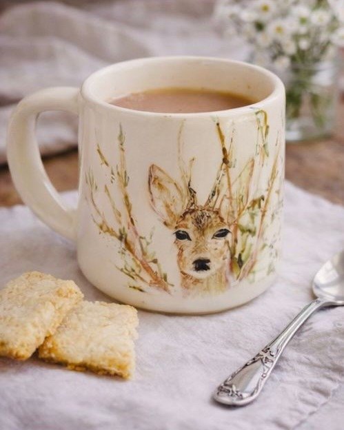 Producto - Taza pintada a mano con ciervo