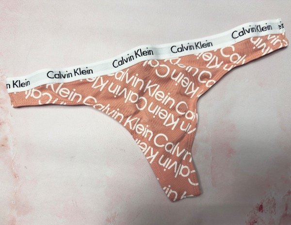 Producto - Less Calvin Klein 01616