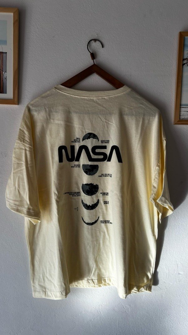 Producto - Remera boxy NASA