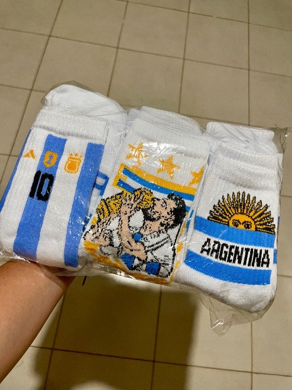 Producto - Docena surtida de tenis de Argentina