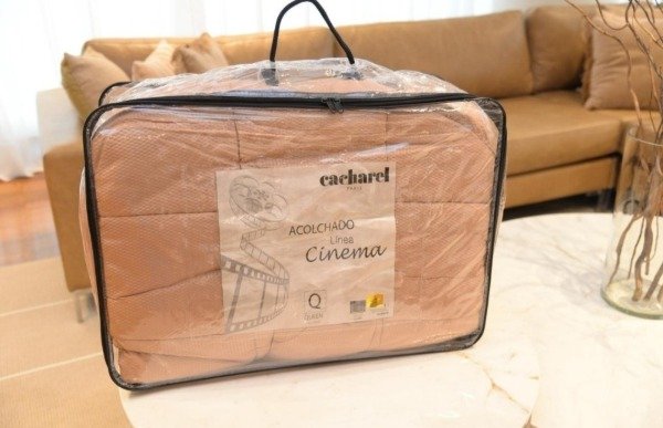 Producto - Acolchado Cacharel línea Cinema Queen Size