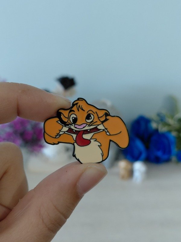 Producto - Pin metalizado - Simba #0717