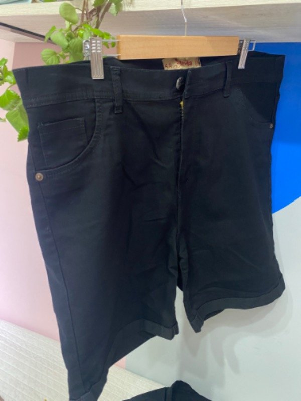 Producto - Short jean black elastizado
