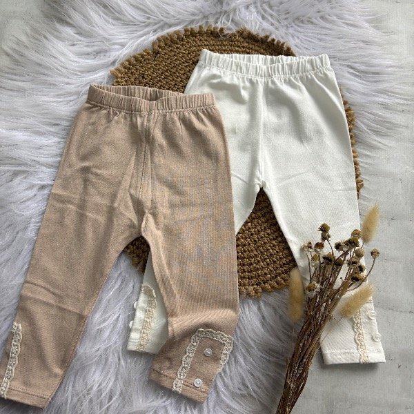Producto - Calza con puntilla y detalles románticos en 2 colores