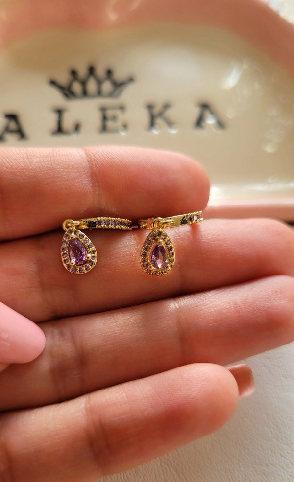 Producto - Conjunto collar y argollas gota morada de acero dorado - 6