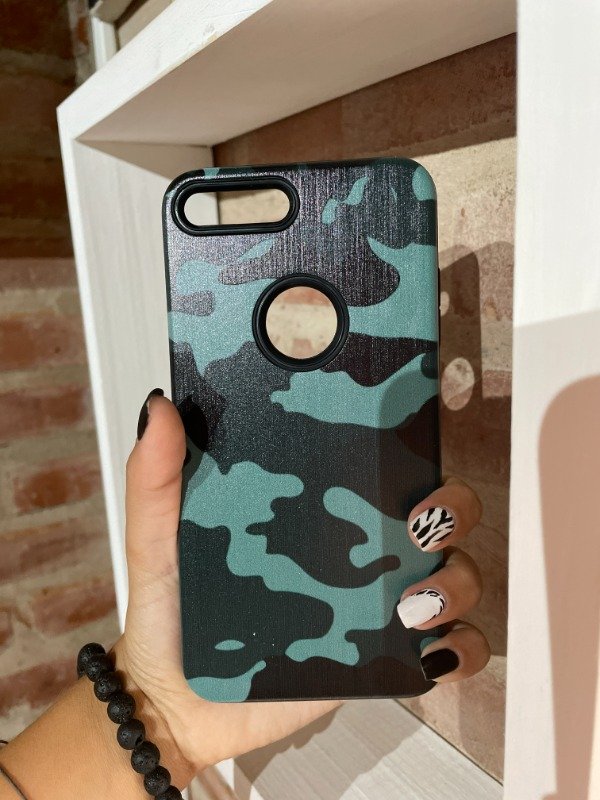Producto - Funda Rígida Camuflada Verde Iphone 7-8 Plus