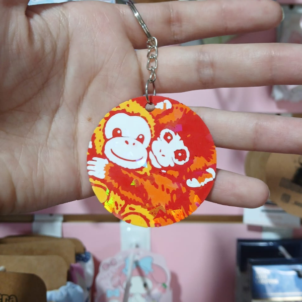 Producto - Llavero holografico monito Punch - 2