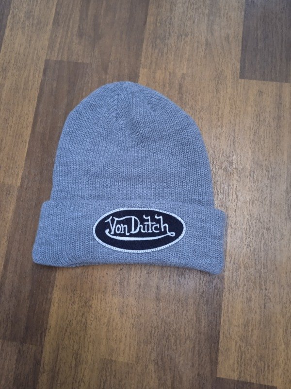 Producto - Gorro de lana von Dutch