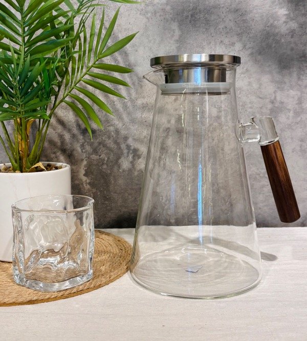 Producto - Jarra cónica de vidrio cristal c/tapa y manija mad