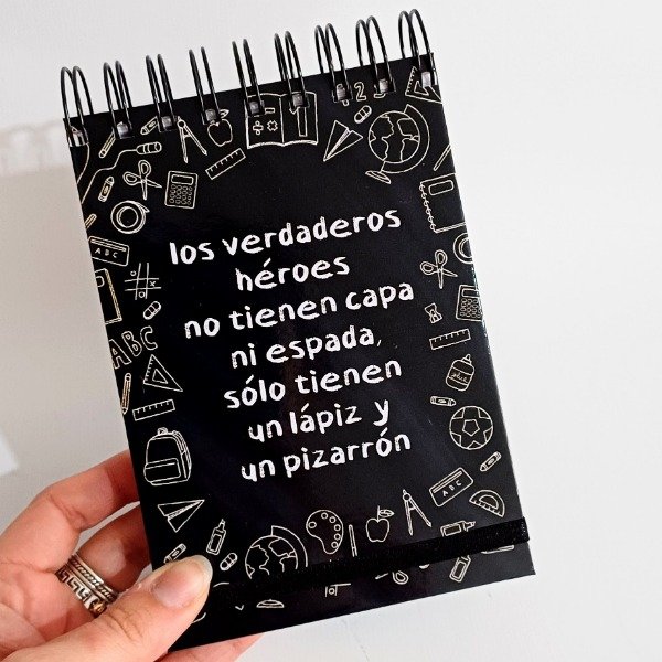 Producto - Anotador 10x15cm Docente-Frase Héroes - 0