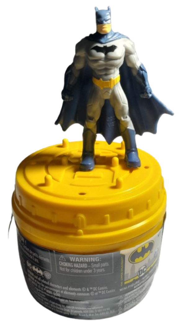 Producto - Batman Super Raro!!! Mini Figura Capsula Sorpresa!!!