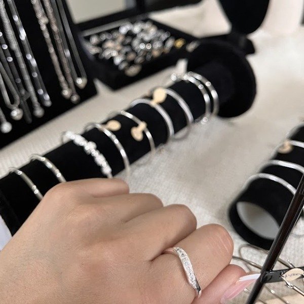 Producto - Anillo onda con strass