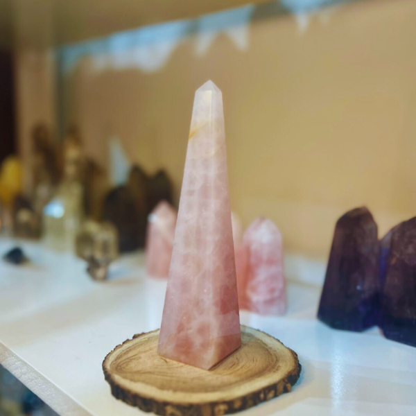 Producto - Obelisco Cuarzo rosa 03