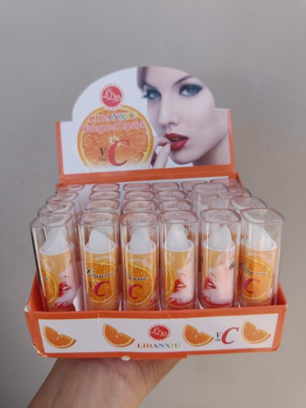 Producto - Hidratante de labios vitamina C