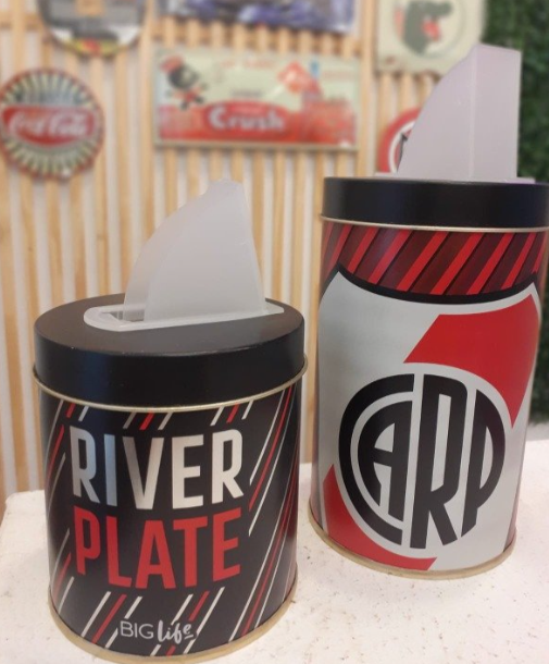 Producto - Set latas River Plate con pico vertedor