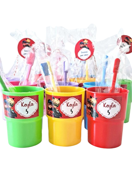 Producto - VASO + CEPILLO DE DIENTES INFANTIL