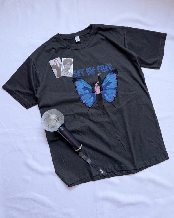 Producto - REMERA SET ME FREE (mariposa)