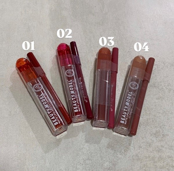 Producto - Combo 1 gloss + delineador