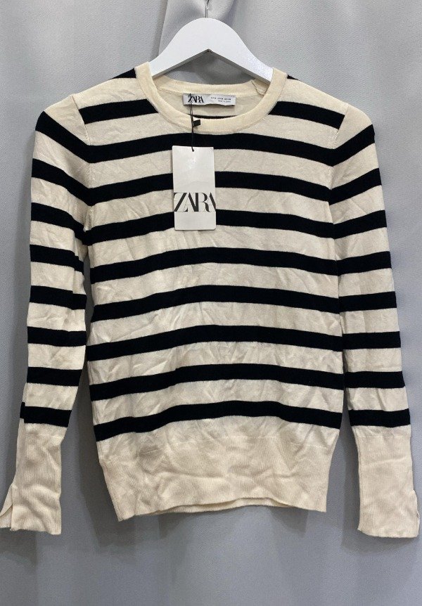 Producto - SWEATER RAYADO ZARA