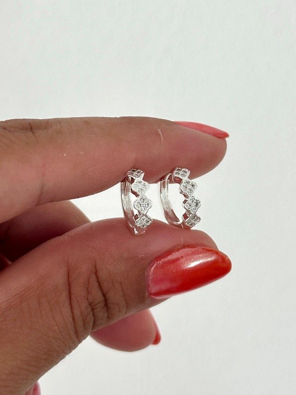 Producto - Argollitas cubic Trébol 1.3 cm (PAR)