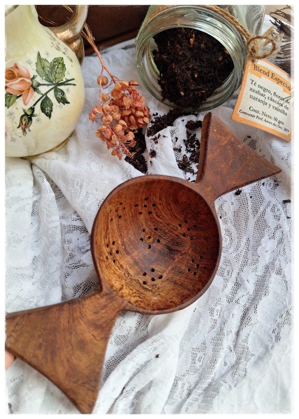 Producto - Colador de Té de madera