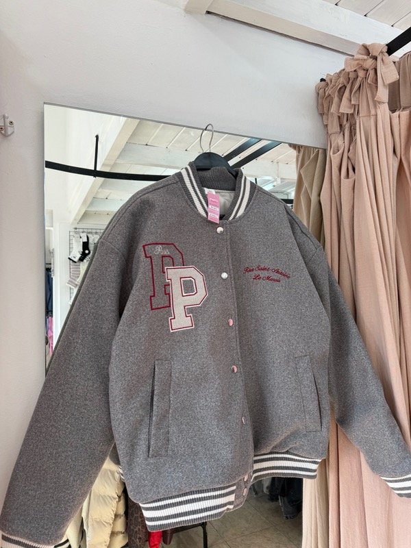 Producto - Campera UNIVERSITARIA