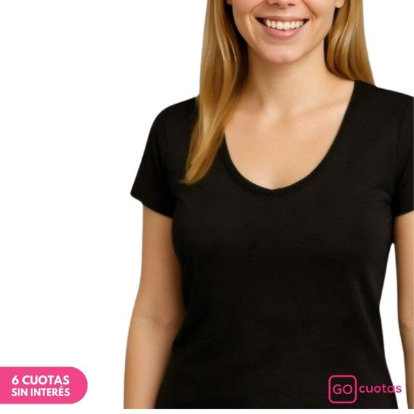 Producto - Remera Modal Negra escote corazon (Talle M)