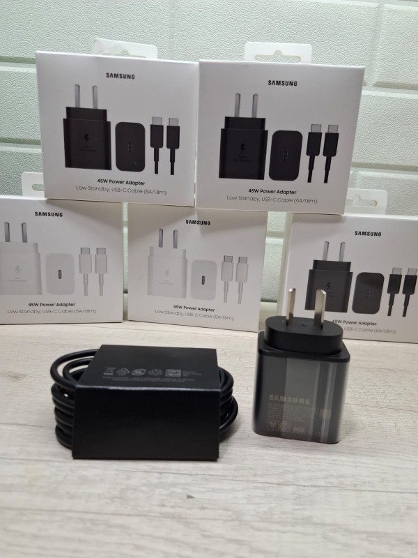Producto - Cargador Samsung Super rapida Original 45w Con Cable 1.8mts blanco y negro - 4