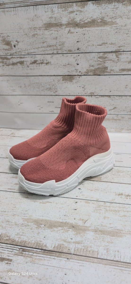 Producto - zapatilla botita media tejida rosa del 36 al 40 - 0