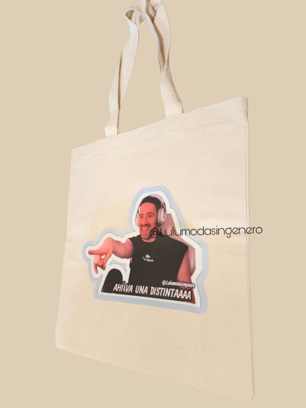Producto - Tote bag La distinta + Llavero de Martin cirio
