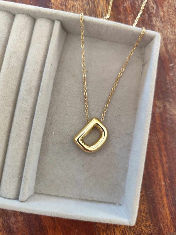 Producto - Collar inicial D. Chunky . Dorada
