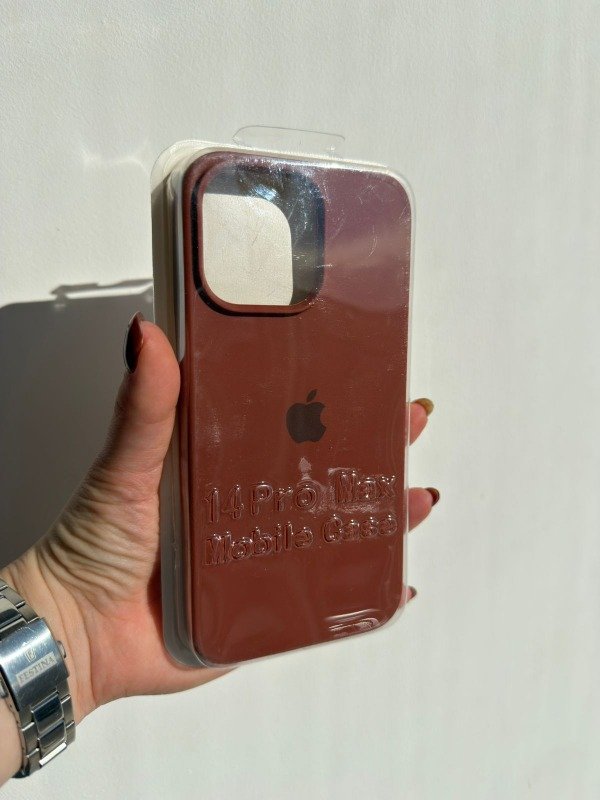 Producto - Silicone case Iphone 14 pro max marron
