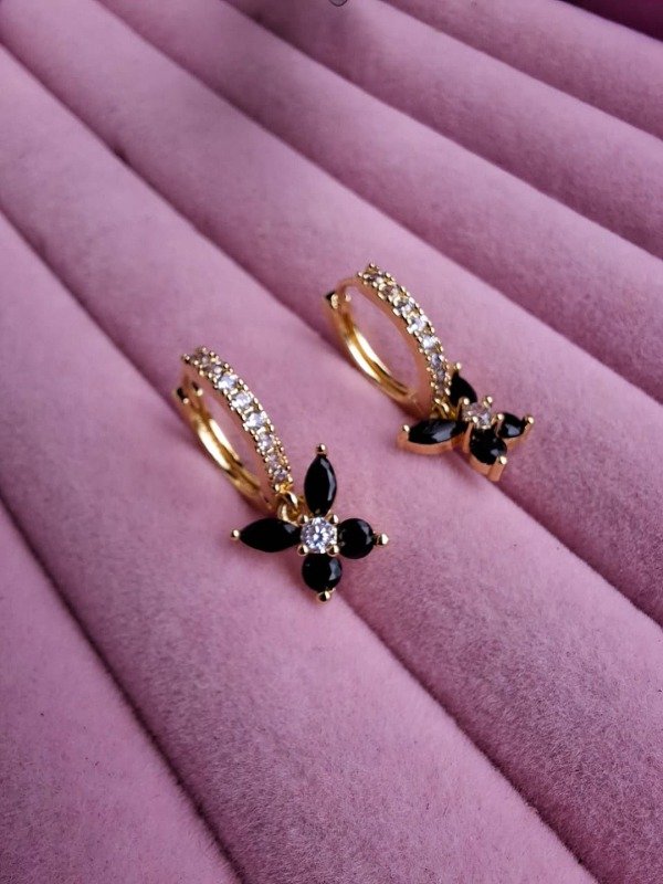 Producto - Aros de mariposa negra