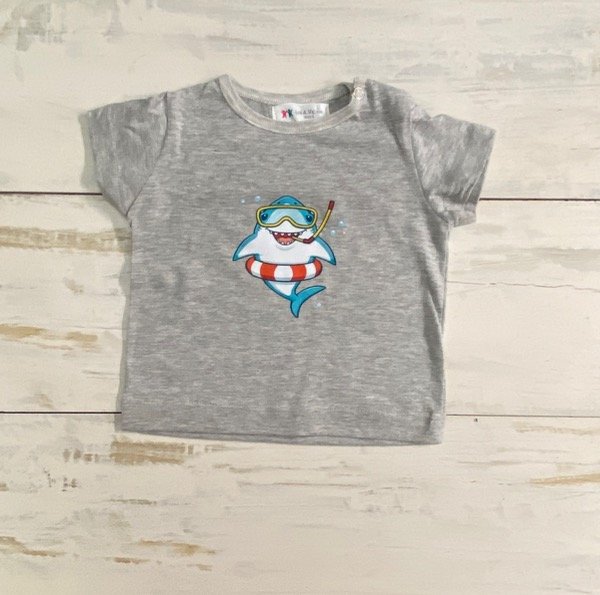 Producto - Remera shark gris (bebé)
