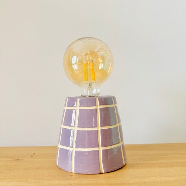 Producto - Velador cuadrícula lila