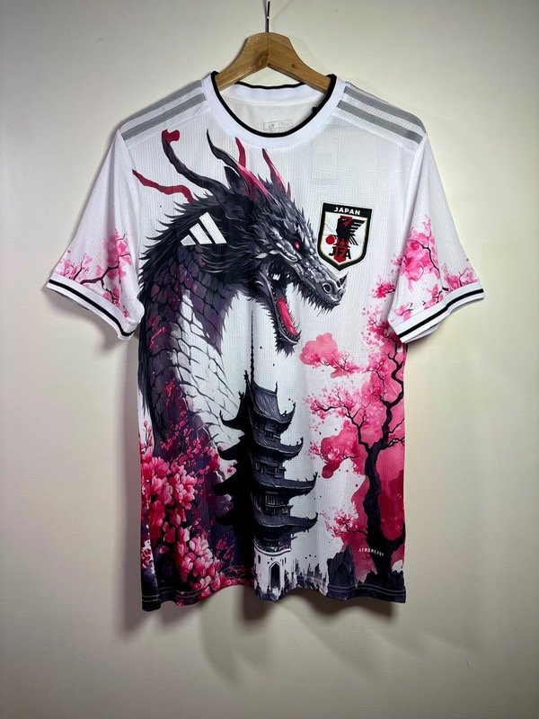 Producto - Japón Dragón Blanca Versión Hincha