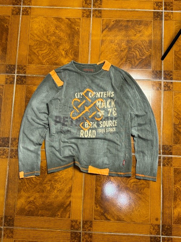 Producto - Tee Y2K PETER COOK / Talle S