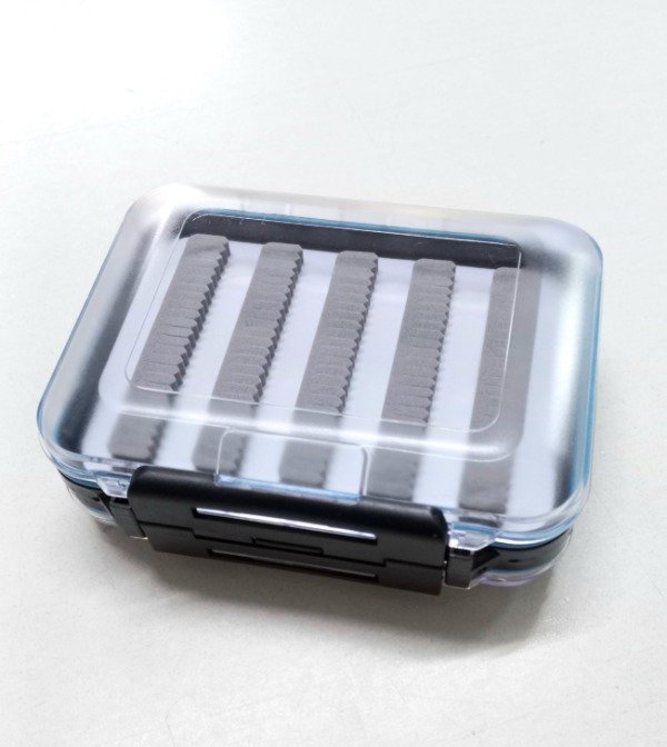 Producto - Caja plástica estanca doble para moscas secas 15,2 x 10 x 4,4 cm