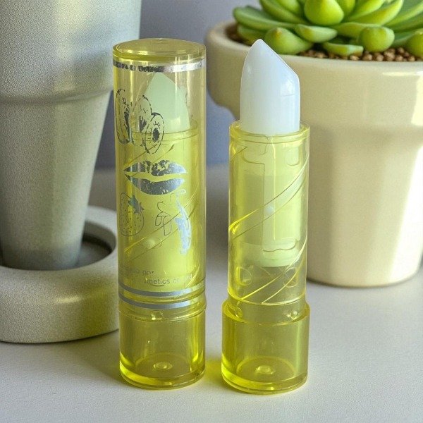 Producto - Labial Balsam Transp - Li Dan Xiu -Tub Amarillo