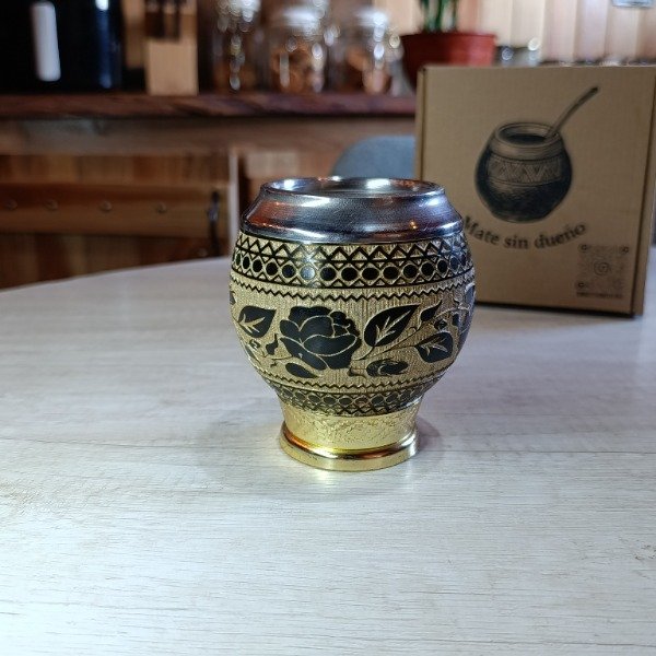 Producto - Mate torpedo con grabado láser 360 flores