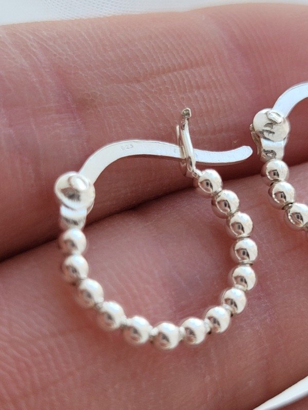 Producto - Par argollitas de bolitas con cierre italiano 1,5 cm - Plata 925 - 1