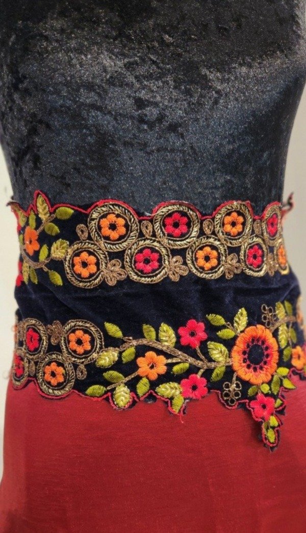 Producto - Faja terciopelo bordada Tm