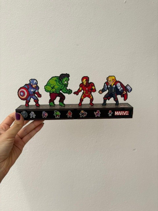 Producto - Adorno pixel Avengers