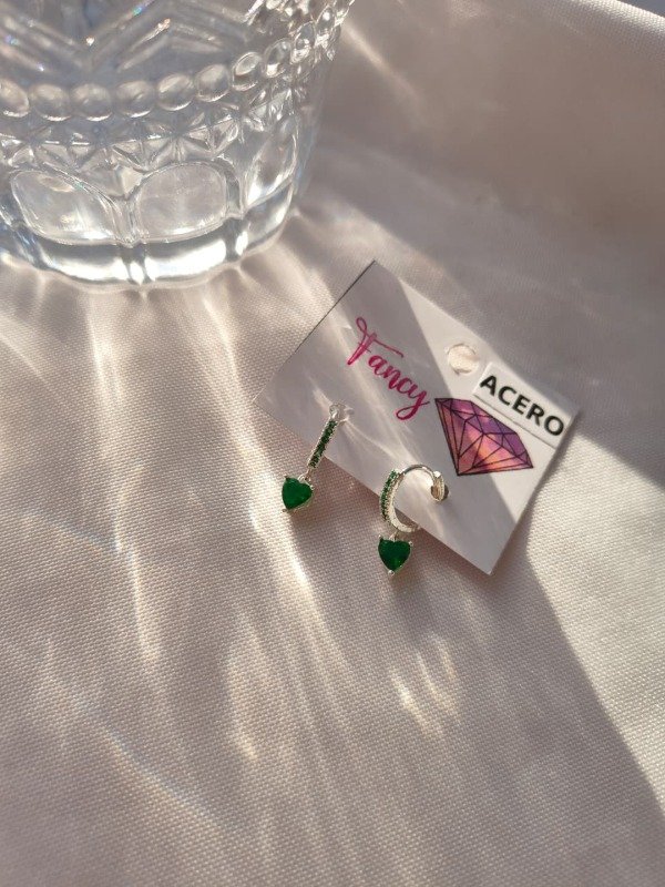 Producto - Argollitas corazon micropave verde
