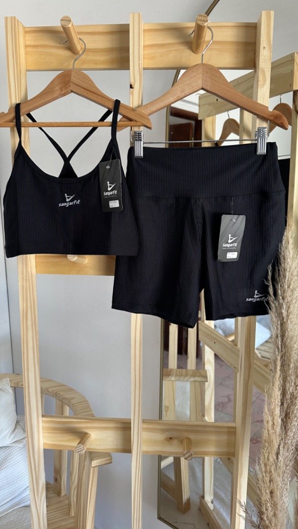 Producto - Conjunto Gofreado Negro