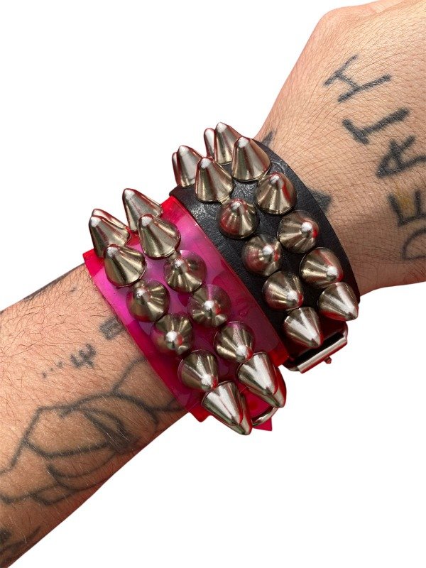 Producto - Muñequeras Studs