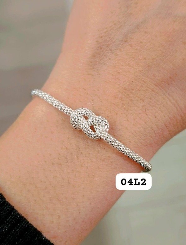 Producto - Pulsera coreana gruesa nudo en el centro