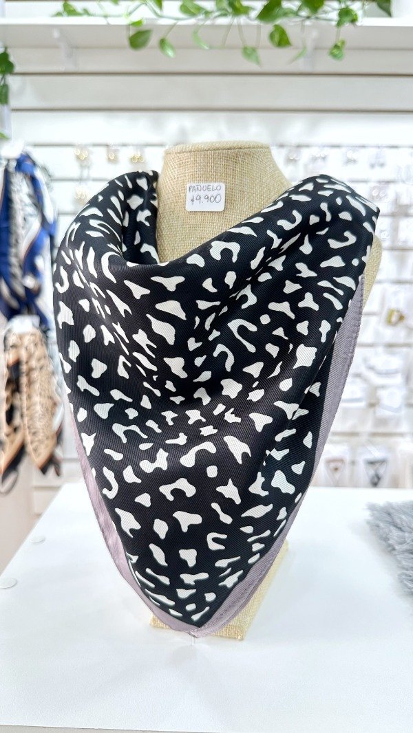 Producto - Pañuelo estampado modelo 9