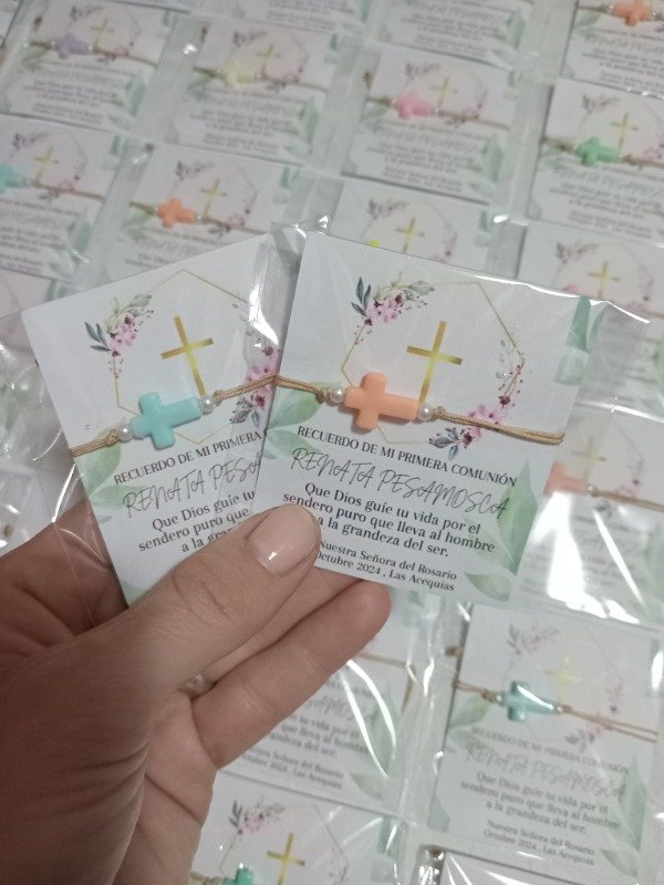 Producto - Pulseras con cruces de souvenir