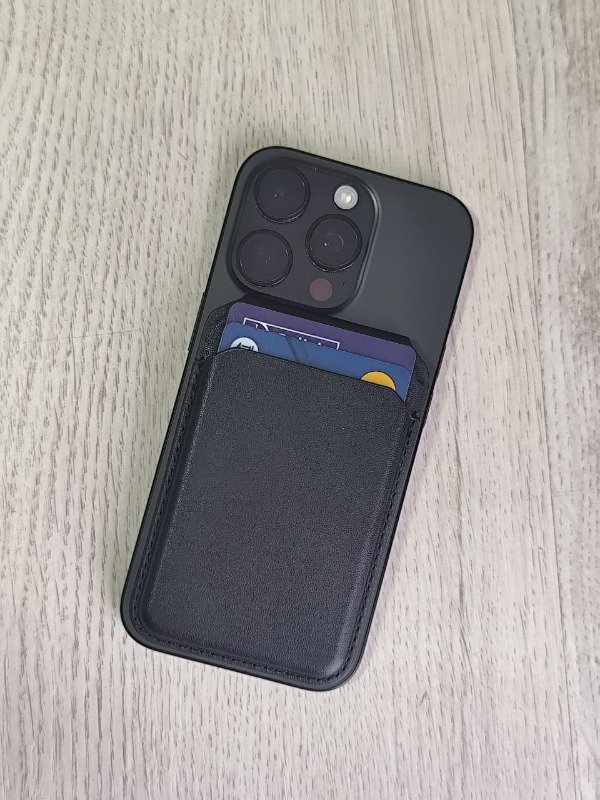 Producto - TARJETERO TIPO CUERO Y SOPORTE CON  MAGSAFE